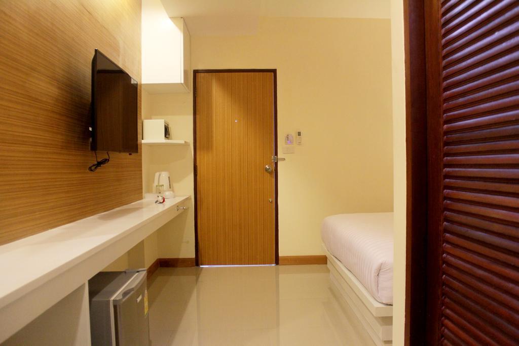 Hotel The Little Nest Phuket Habitación foto